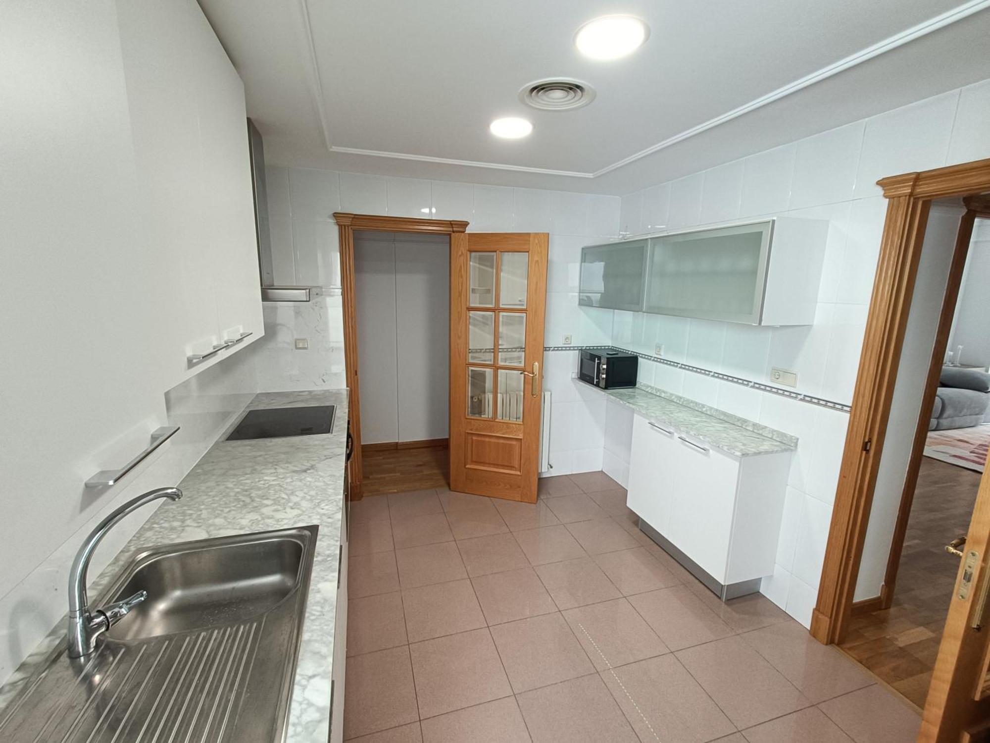 Piso En Pleno Centro De Albacete Con Garaje Apartment Exterior photo